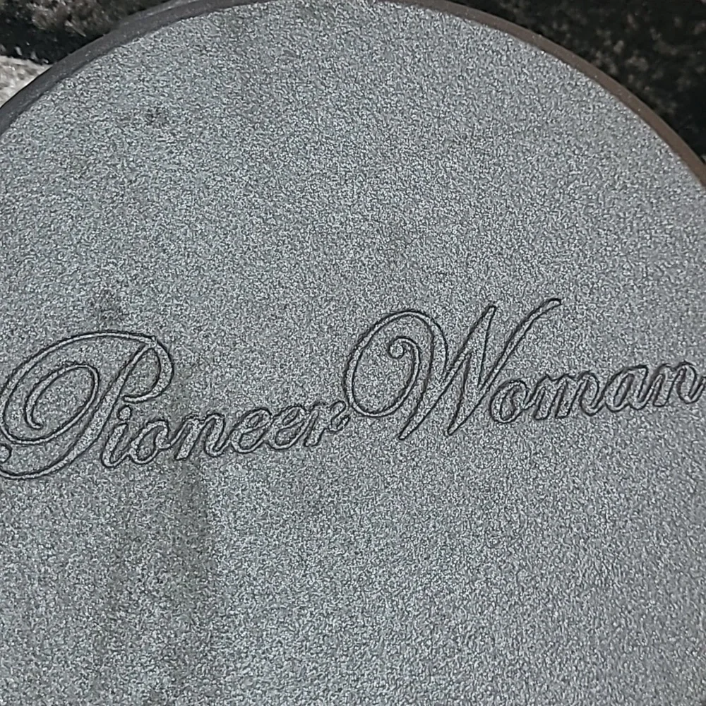 THE PIONEER WOMAN 8